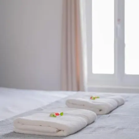 Ananas - Parking Апартаменты Муаси-Крамейель