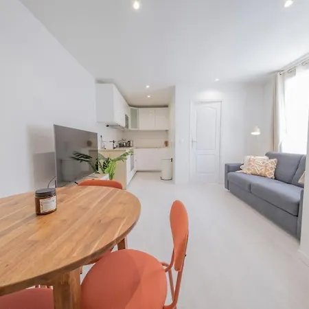 Ananas - Parking Апартаменты